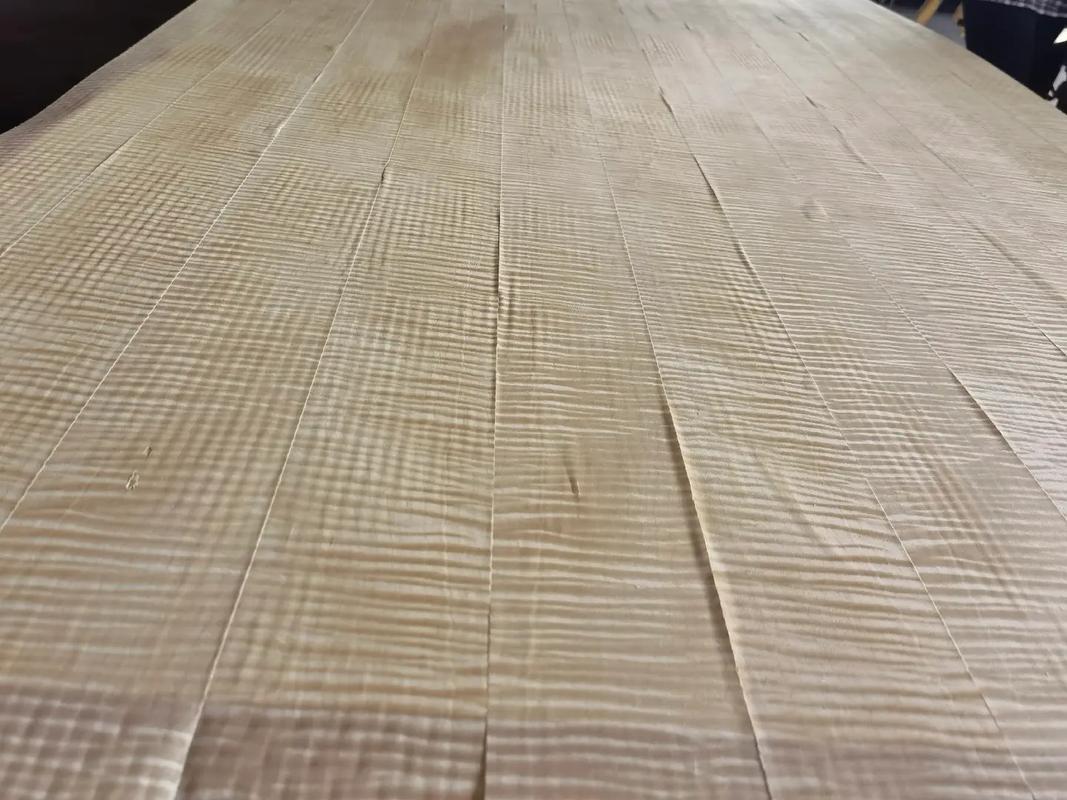 什么是实木拼皮